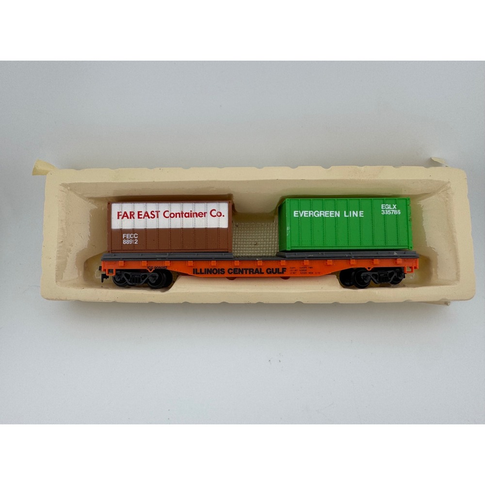 Illinois Central Gulf Flatcar with Evergreen & Far East Containers HO Scale